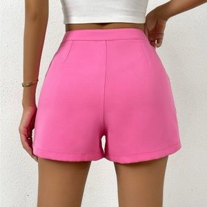 Fold pleated straight leg shorts , never been worn. Still in pack.